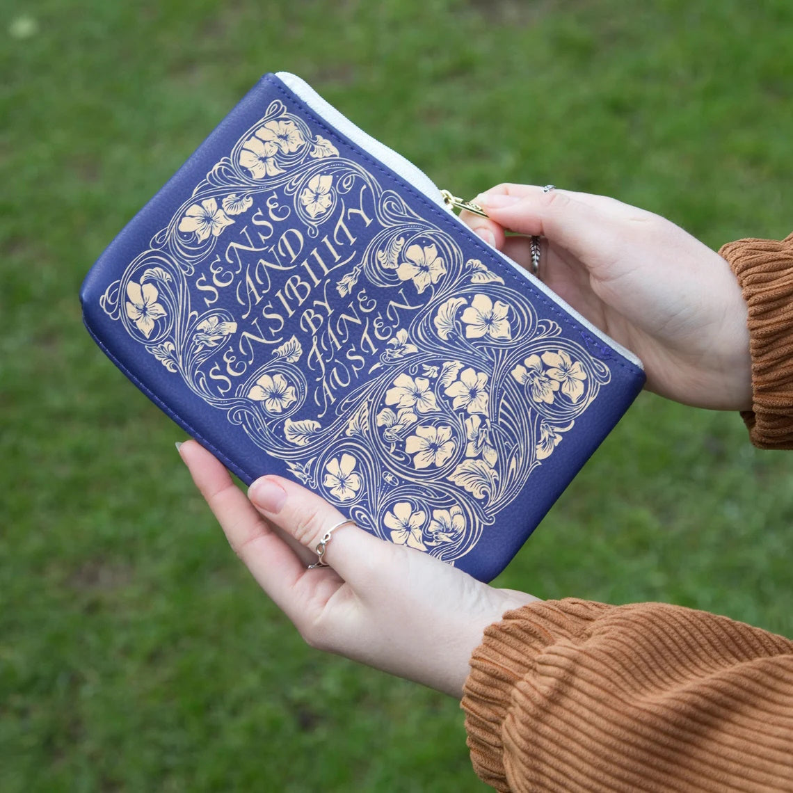 Sense and Sensibility Zipped Pouch