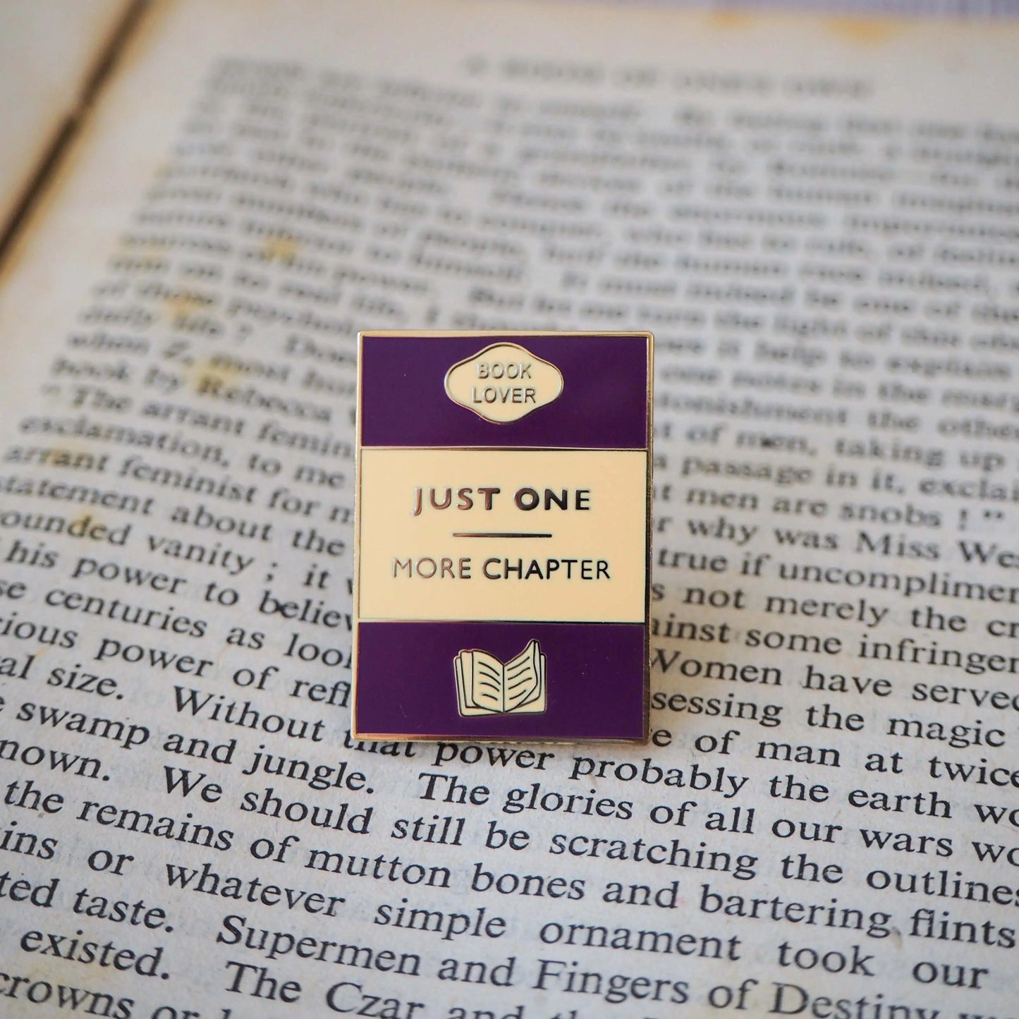 'Just One More Chapter' Enamel Pin from Literary Emporium.